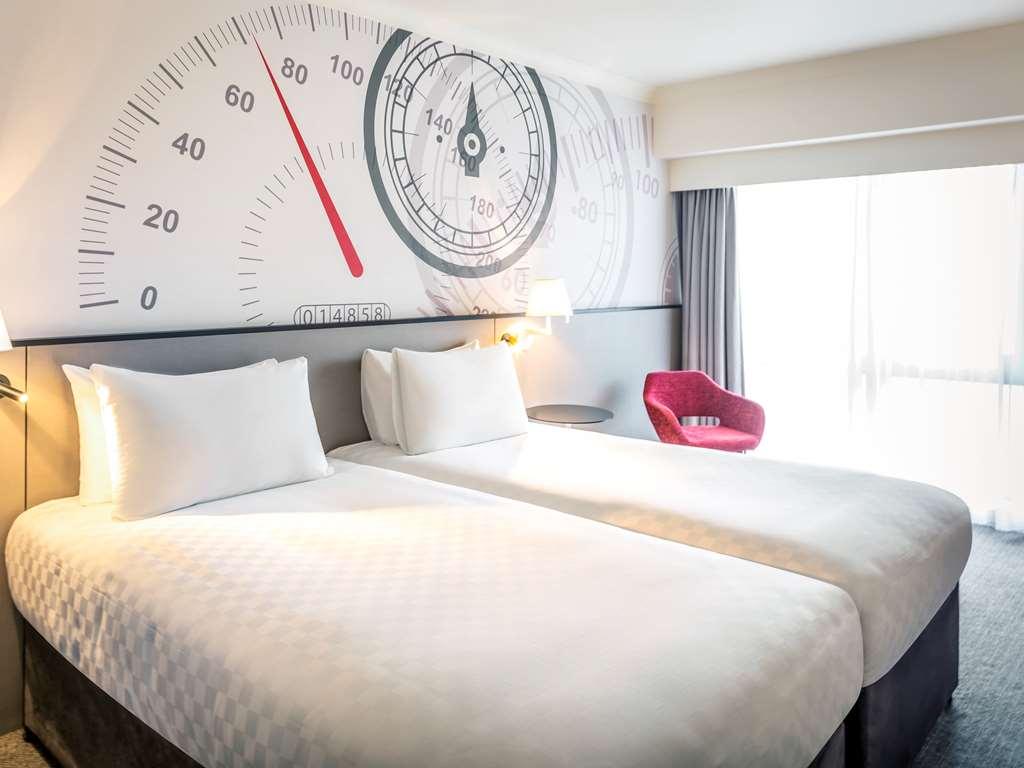 Mercure Dartford Brands Hatch Hotel & Spa Ash  Room photo